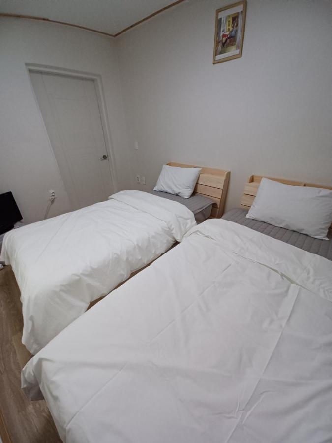 J&J Guesthouse Jeonju Exterior photo